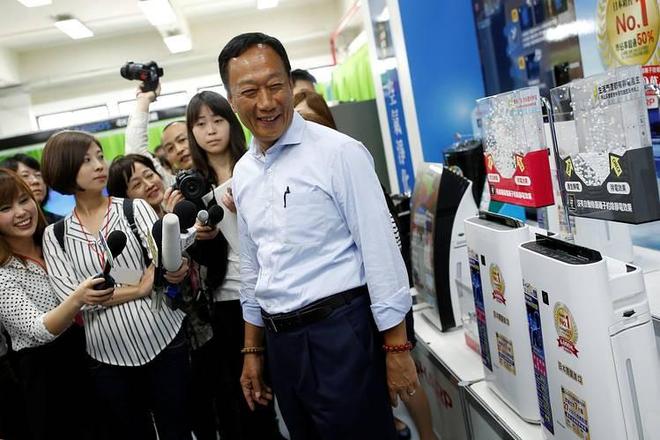 富士康“高端夢”受挫？自動售貨機業務背后的轉型啟示